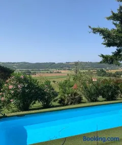 Suite 47 m2 - piscine - jacuzzi sous les étoiles, petit déjeuner, repas du soir en options - Image 1