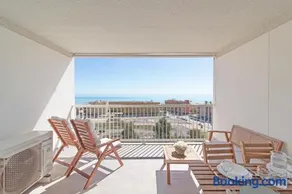 Global Vacacional, Moderno apartamento con terraza y vistas al mar - Image 1