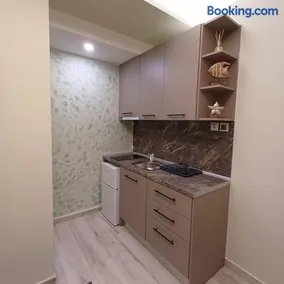 Central Modern Living Apartment 1 - Image 2