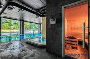 Prestige Luxury Spa Suite- Klimatyzacja, Basen, Jacuzzi, Sauna & Prywatne Miejsce Parkingowe - By DP Apartments - Image 2