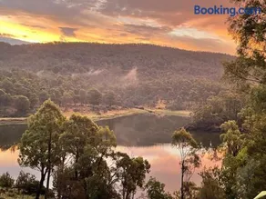 Blackstone Lakeside 4 Bedrooms 2 Bathrooms - Image 2