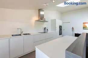 Landelijk vakantiehuis in Diksmuide met een tuin en vijver - Image 3