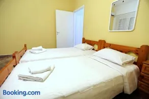 Maria Apartments - Image 5