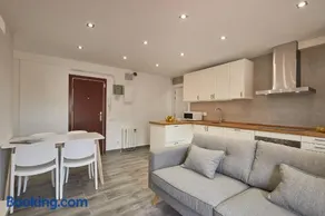 BBarcelona El Carmel Apartment with terrace - Image 4