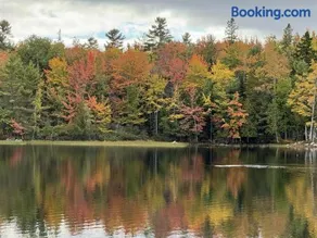 Waterfront-40min to Acadia-Main House-Kayaks - Image 3