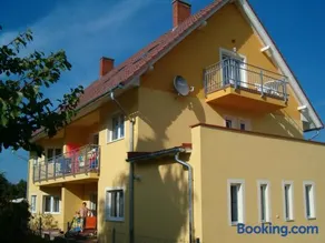 Familia Apartment 152AB - Image 1