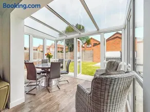 The Beach Bungalow - Image 4
