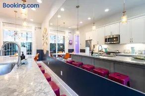 City Heights Townhome with Free Parking & 3 Baths - Image 5