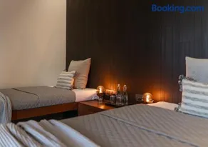 LohonoStays Villa Gomti - Image 2