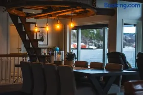 Seaside Villa - Image 2
