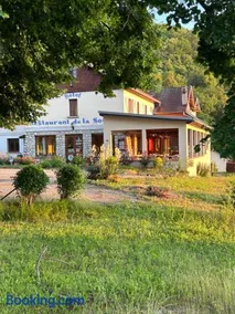 LA SOURCE Jacquet depuis 1954 Hôtel et Studio - Image 1