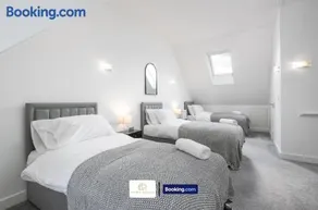 3 Bedroom House By The Yuma Homes Short Lets & Serviced Accommodation In Kent With Wifi & Parking - Image 1