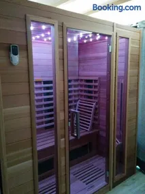 Roulotte Gîtes O bien-être massage Spa Séjour bien-être en hébergement insolite roulotte Karantez ou en gîtes Melon ou Yock à 800 m des plages - Image 2