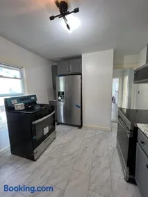 Preston Serenity Room With Shared Bath & Kitchen - Image 3