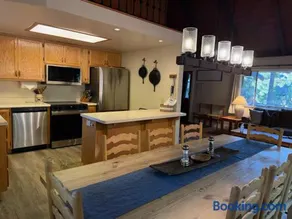 Blue Lake Chalet- 3 Bedroom + Loft/Pool Table in Arnold/Bear Valley (Pet-Friendly) - Image 3