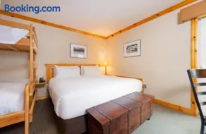 Selkirk Lodge - Image 2