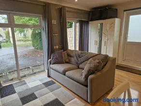 Self-contained Apartment - Image 2