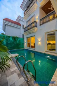 ELIVAAS Signature Mistwood 4-BHK Forest View Villa with Private Pool & Terrace - Image 1