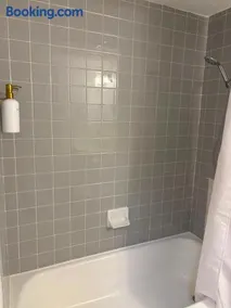 Poolside 1BR in the Heart of Central Austin - Image 3
