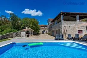 Villa Lastavica pod Ruzon, two beautiful villas in the heart of Istria - Image 3