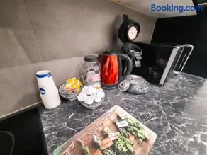 Modern Apartment in Molenbeek-Saint-Jean / 77 m² / Parking - Image 2