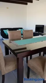 Apartamento Deluxe Senderos del Vino I, con cochera incluida, Desayuno opcional - Image 1