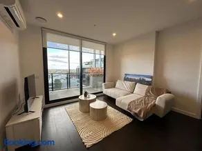 Magnificent Apartment with Views and Pool - Image 3