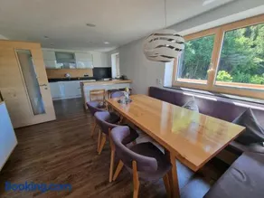 Espléndido apartamento vacacional ideal para familias con barbacoa, terraza y jacuzzi - Image 4