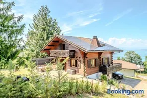 Cozy studio in a chalet Netflix Parking - Image 4
