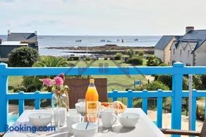 LocaLise au Guilvinec - A22 - Belle vue sur la mer, la piscine et le jardin - Tout à pied, plages, port, centre, commerces, marché - Wifi inclus - Animaux bienvenus - Linge de lit inclus - Image 1