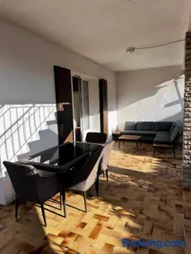 LE ROCHER Spacieux F2 plein pied grande terrasse - Image 3