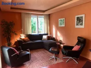 Pet Friendly Holiday Home near Swimming Lake - Image 1