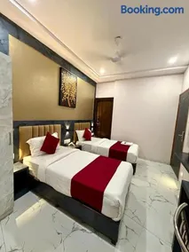 Classy Comfort Hotel Malad East - Image 2