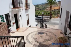 Frigiliana 3-Bed Apartment- Sleeps 8 - Image 1