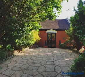 The Old Chapel Cottage - Image 2