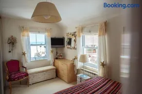 Gorgeous boutique beach house, Gorey Village - Image 5