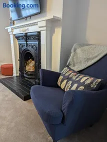 Spacious Family Holiday Home - Image 3