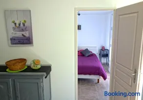 Le Clos Saint Elme - Image 3