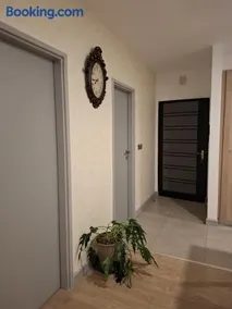 Wathiru and Waitara - Tilisi - Image 3