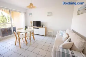 Charmant appartement avec barbecue | Vue mer | Proche de la plage - Image 2