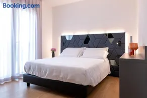 DB Residence Luxury Stay - Image 2