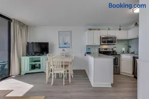 0609 Oceanfront Escape - Image 3