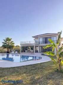 Urla Villa - Image 2