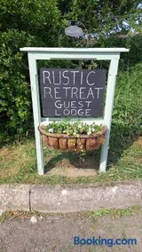 Rustic Retreat Guest Lodge - Image 5