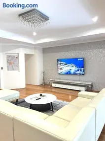 Luxury private home - Image 2