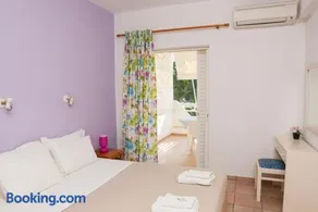 Kolios Seaside Apartments - Image 4