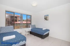 Absolute beachfront apartment - Image 3