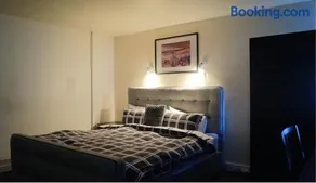 YMCA Hotel - Image 2