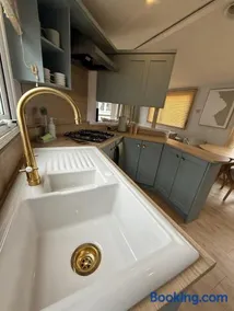 Lakeside East 61 Caravan at Haggerston Castle Play Passes not included - Image 4