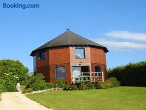 La maison ronde et ses 2 cahutes - Image 2